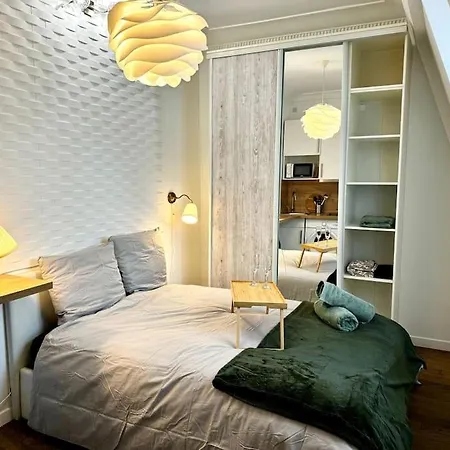 Champs-elysees - For 2 People Apartment Paris